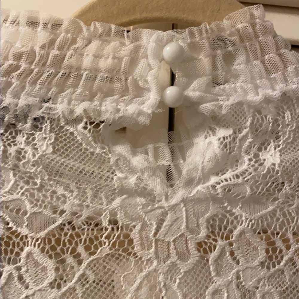 🔥Love University romantic lace junior top.🔥 - Picture 6 of 6